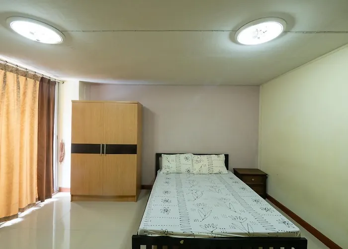 Oyo 1071 Baan Tevej Hotel