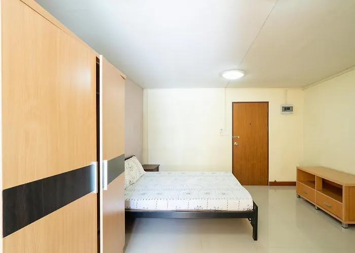 Oyo 1071 Baan Tevej Hotel Bangkok
