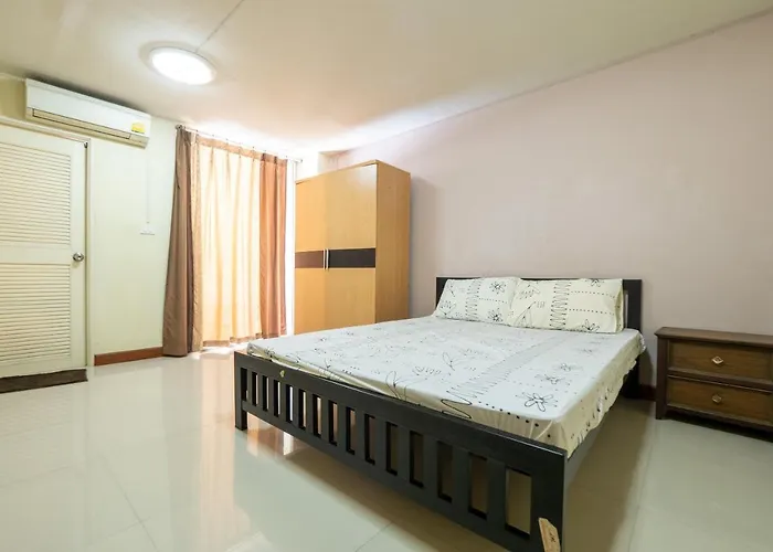 Oyo 1071 Baan Tevej Hotel Bangkok