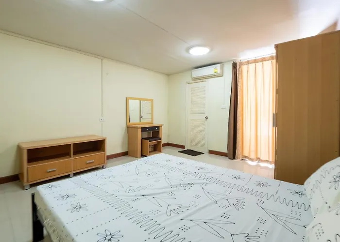 Oyo 1071 Baan Tevej Hotel 3*