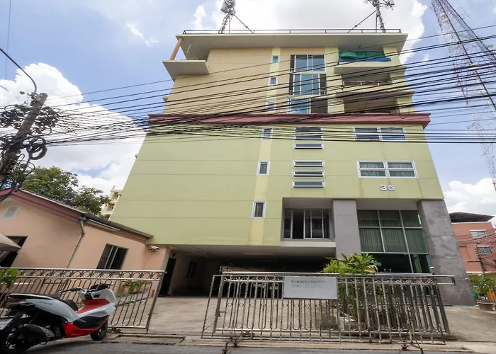 Oyo 1071 Baan Tevej Bangkok